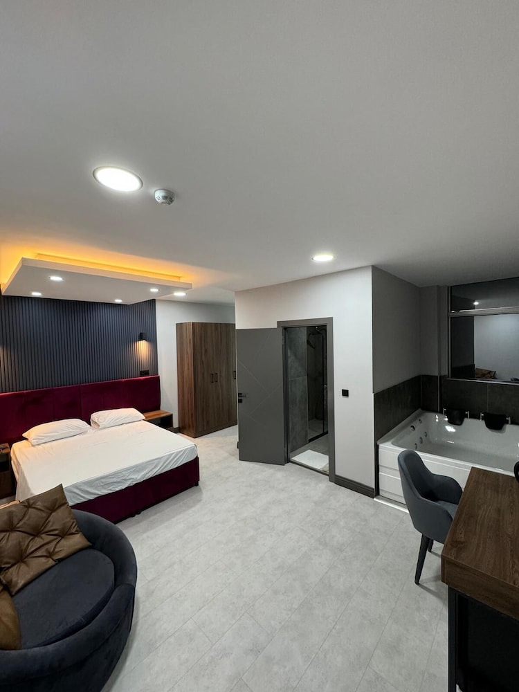 Trio Palace