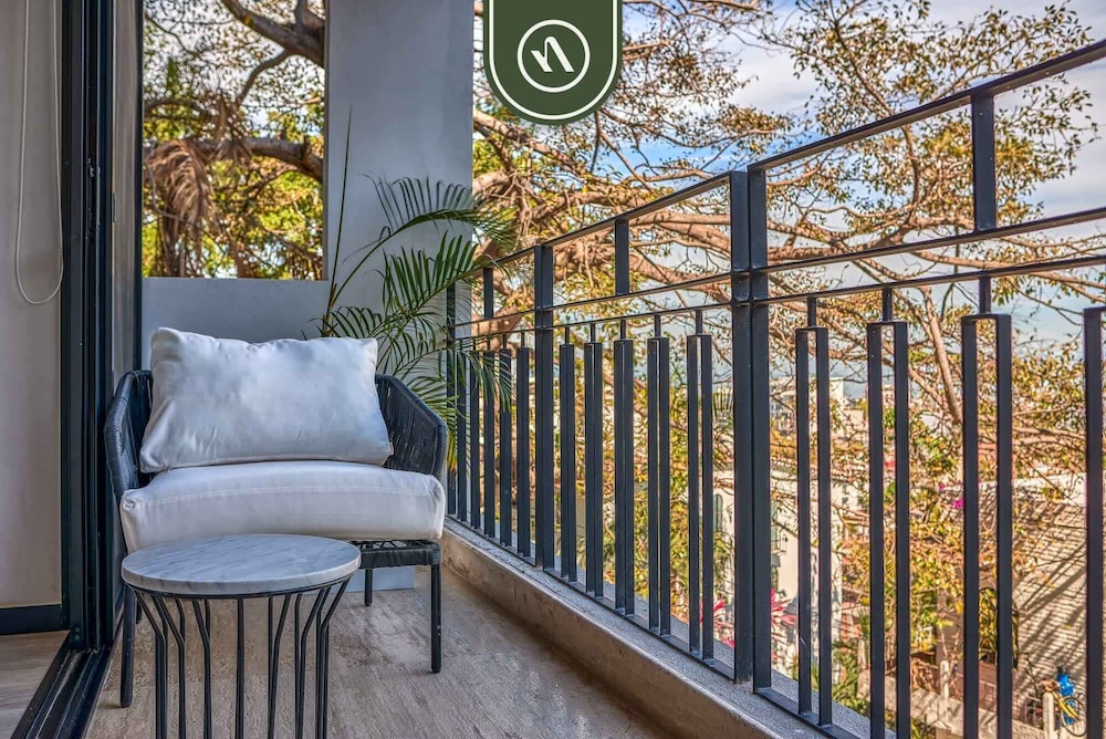 New 2BR Condo in Zona Romantica - Rooftop Pool