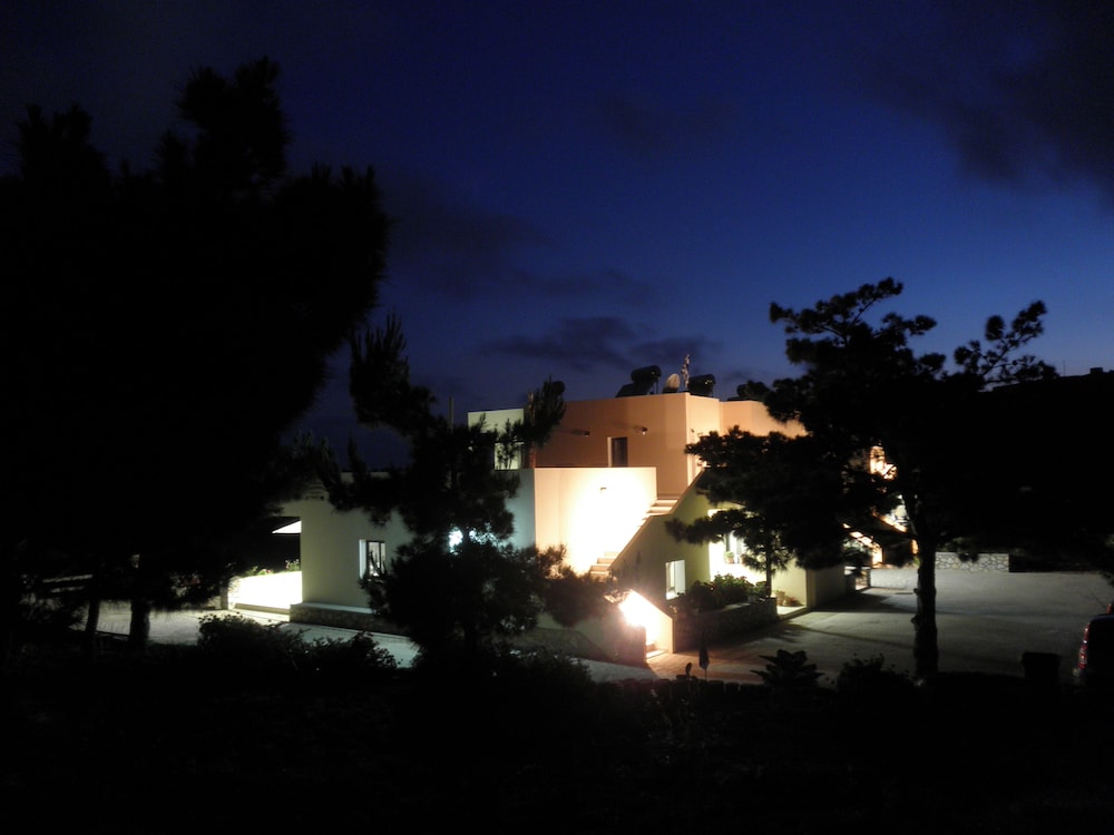 Miraluna Hotel