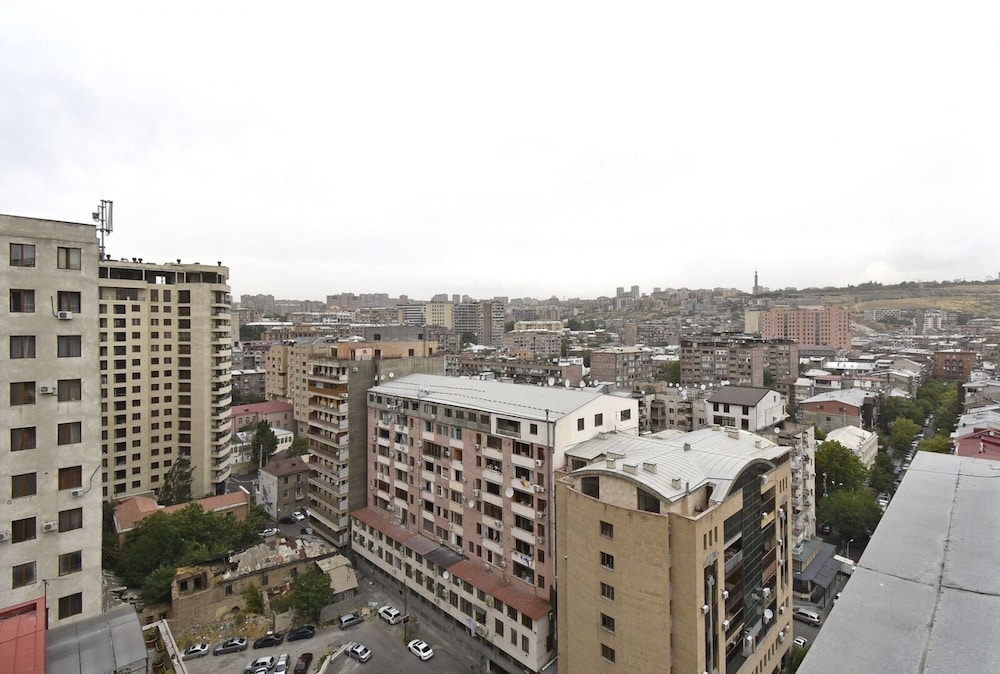 Apartments by Luxe Group DI64