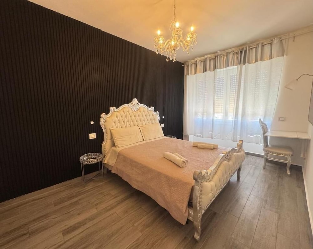 Guest House 80