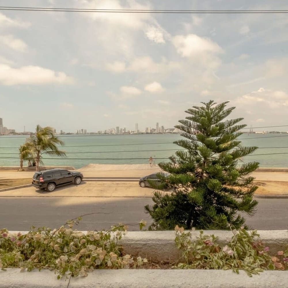 w Amazing 4BR Villa w AC n Ocean View