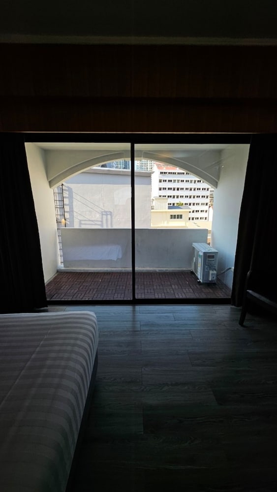 White Palace Bangkok 36