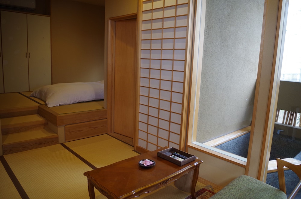 MIYAJIMA BEXTUTEI HATAGOSAKURA