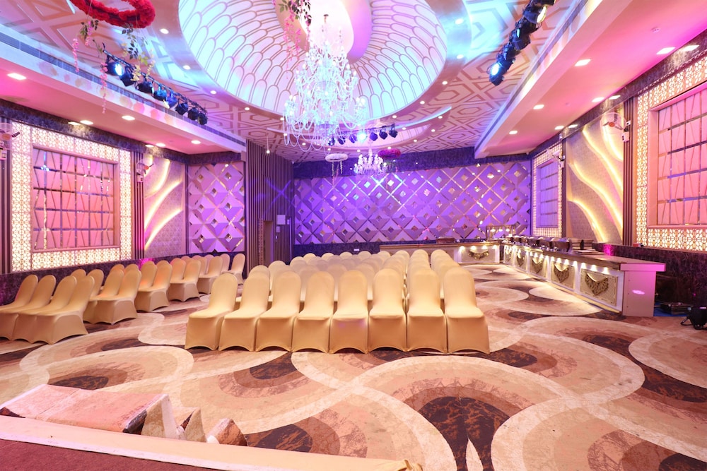 meeting & event spaces