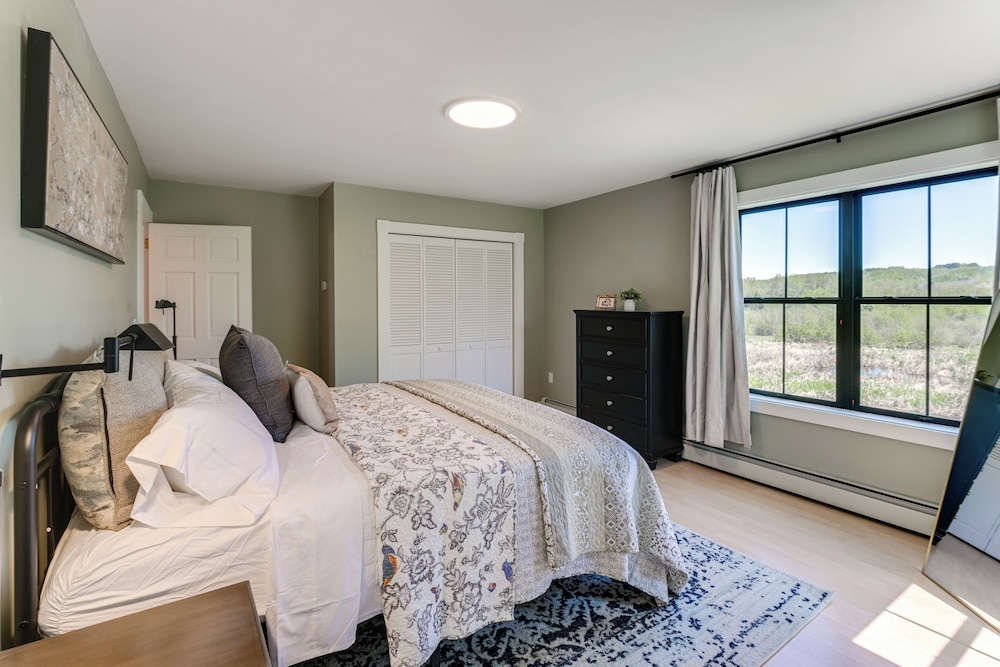 Pond Views: Spacious Family Home in Presque Isle!
