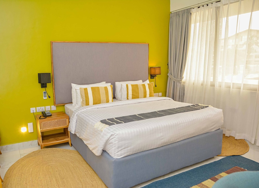 Best Western Jangwani Sea Breeze Hotel