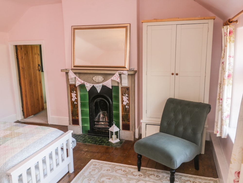Bute Cottage
