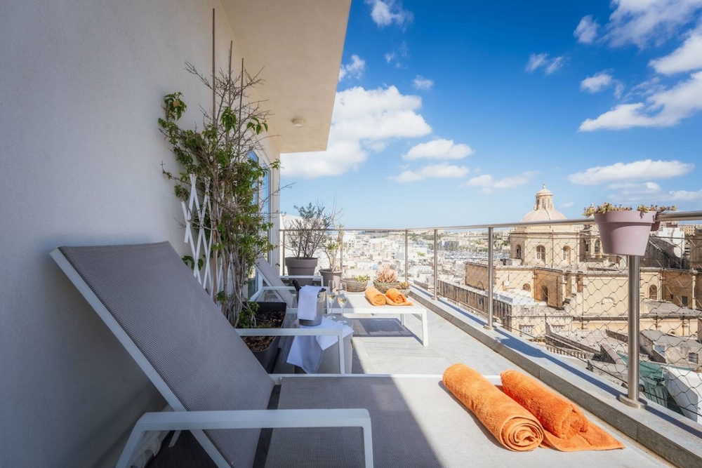 Balanzone s Creative Penthouse