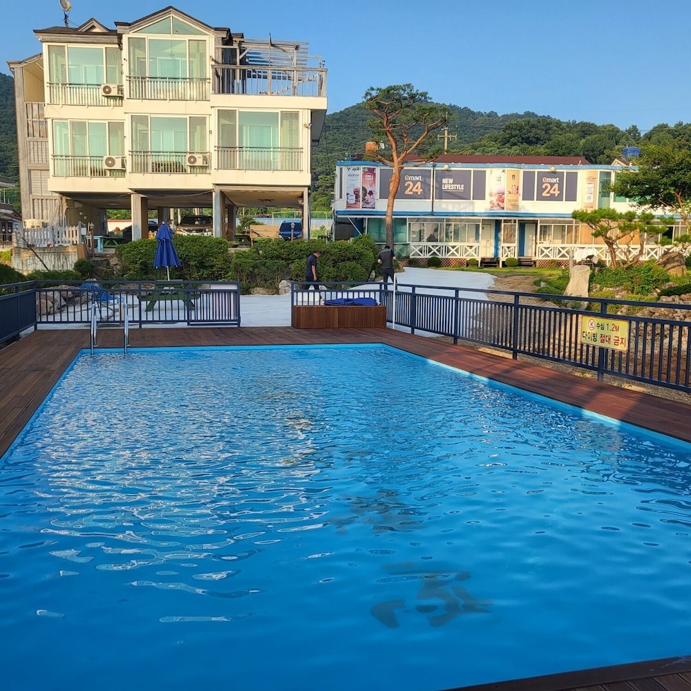 Ganghwa Nakjo Tema spa Pension view 2