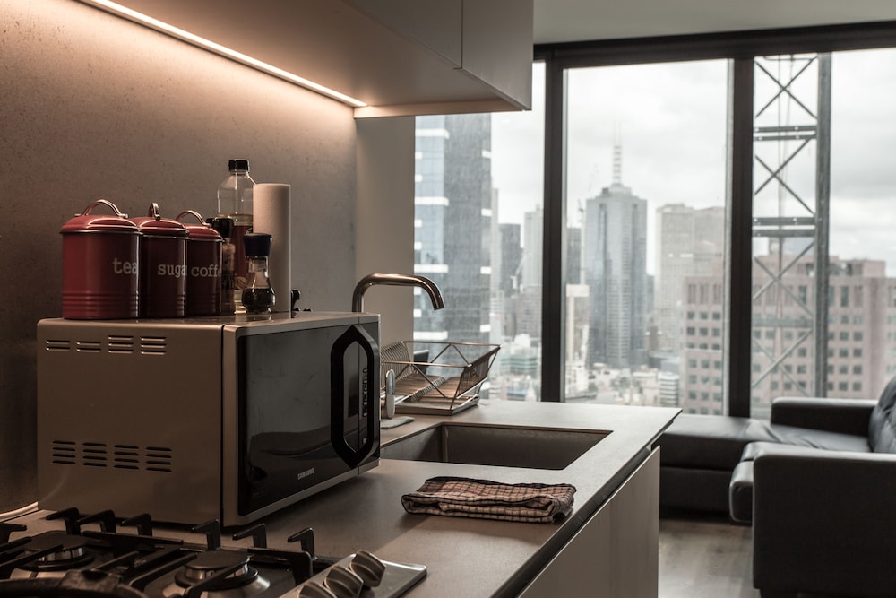 ReadySet Apartments on Southbank Boulevard