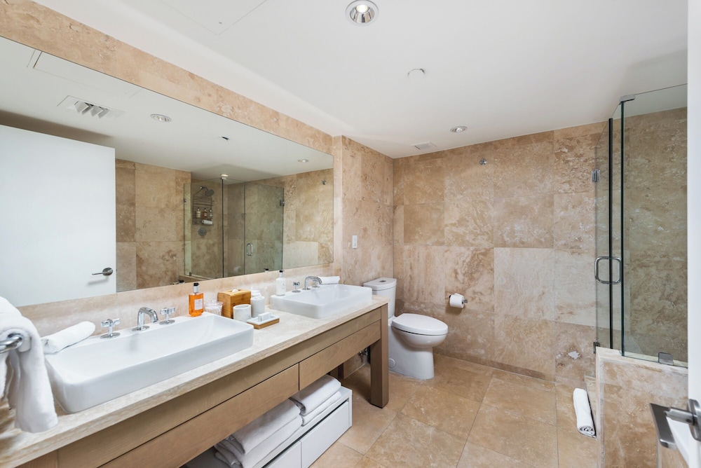 Luxury Vacation Rentals at 1 Hotel & Homes by LRMB