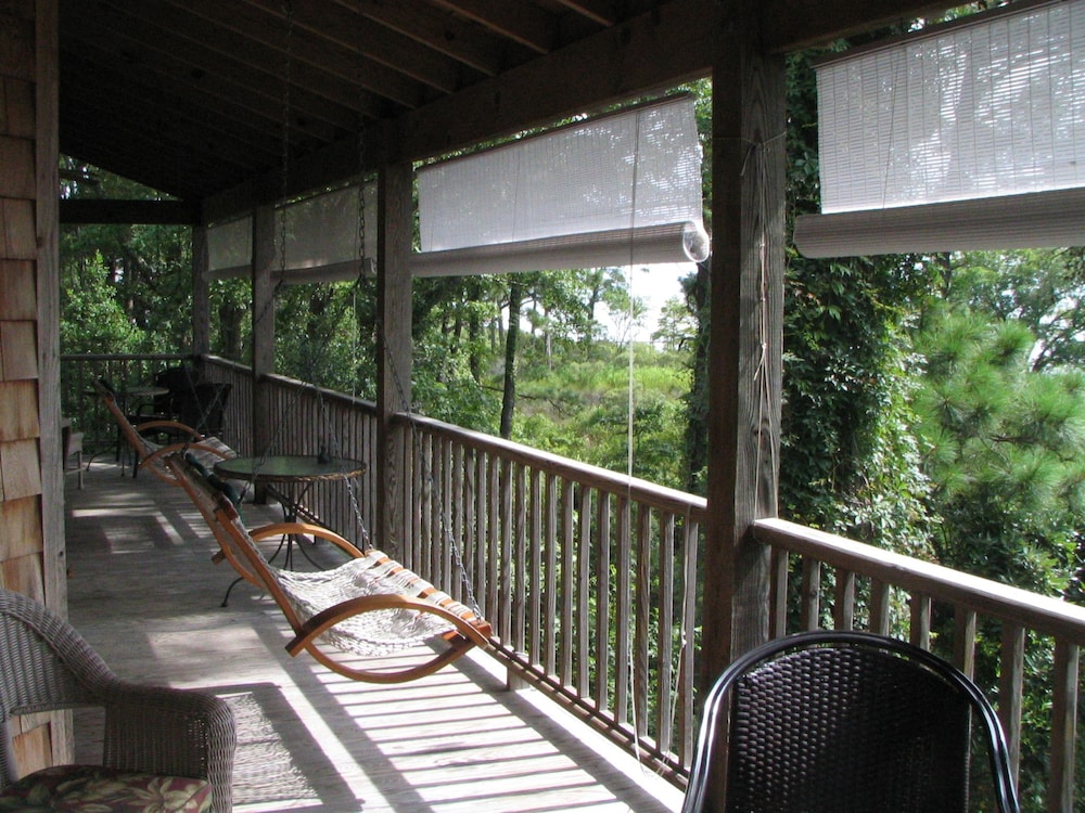 Cypress Moon Inn