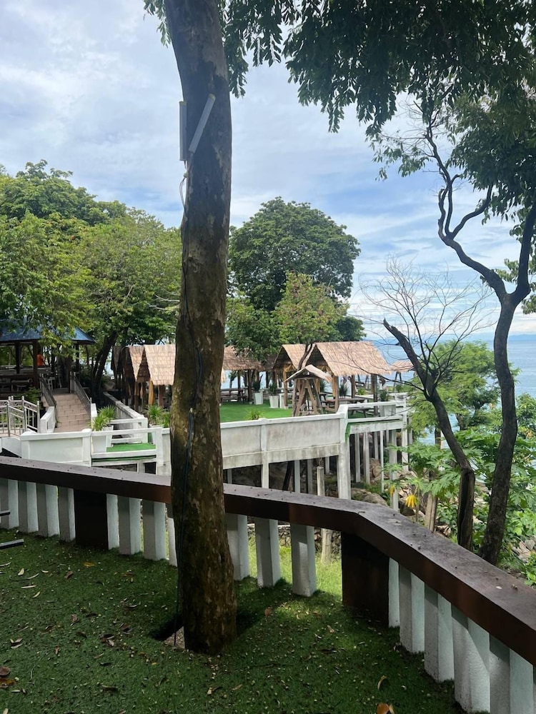 Sharilla Blue Star Resort