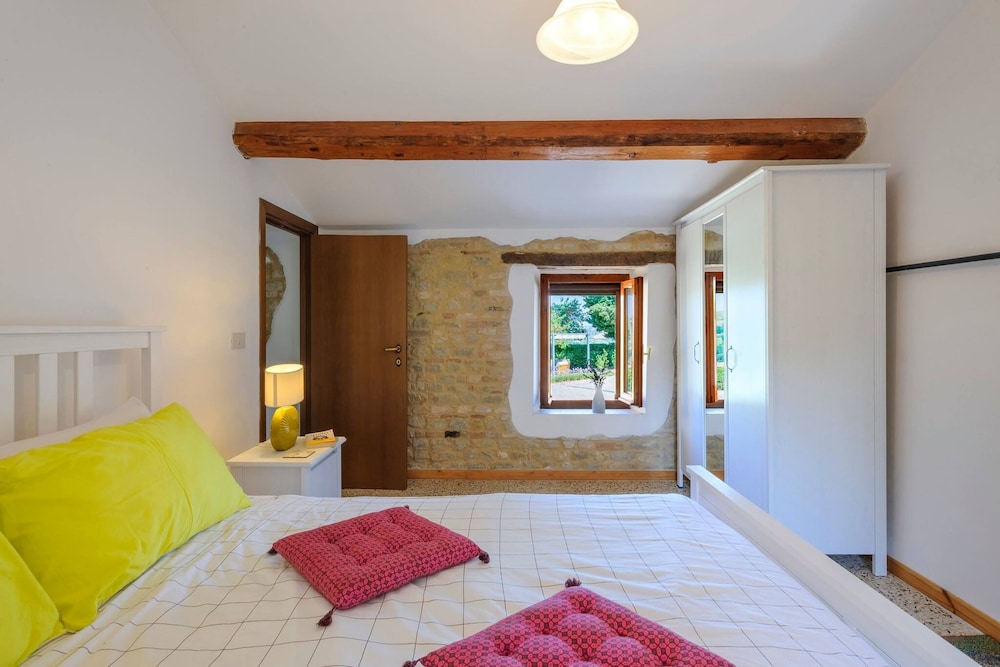 Casa Felicita 8 by Marche Holiday Villas