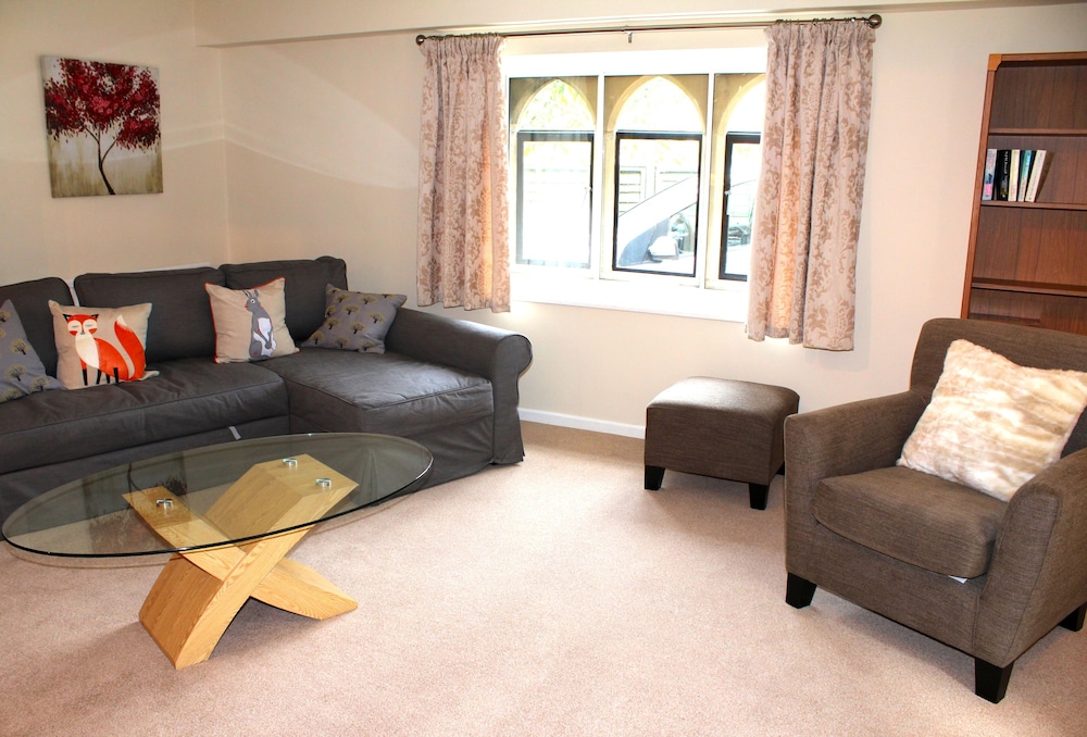 Stroud Vacations - Cotswolds Valleys Accommodation Springfl - Property Image 23