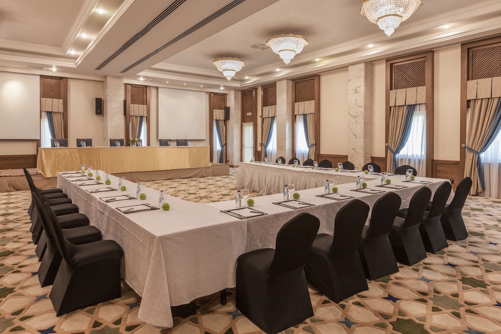 meeting & event spaces