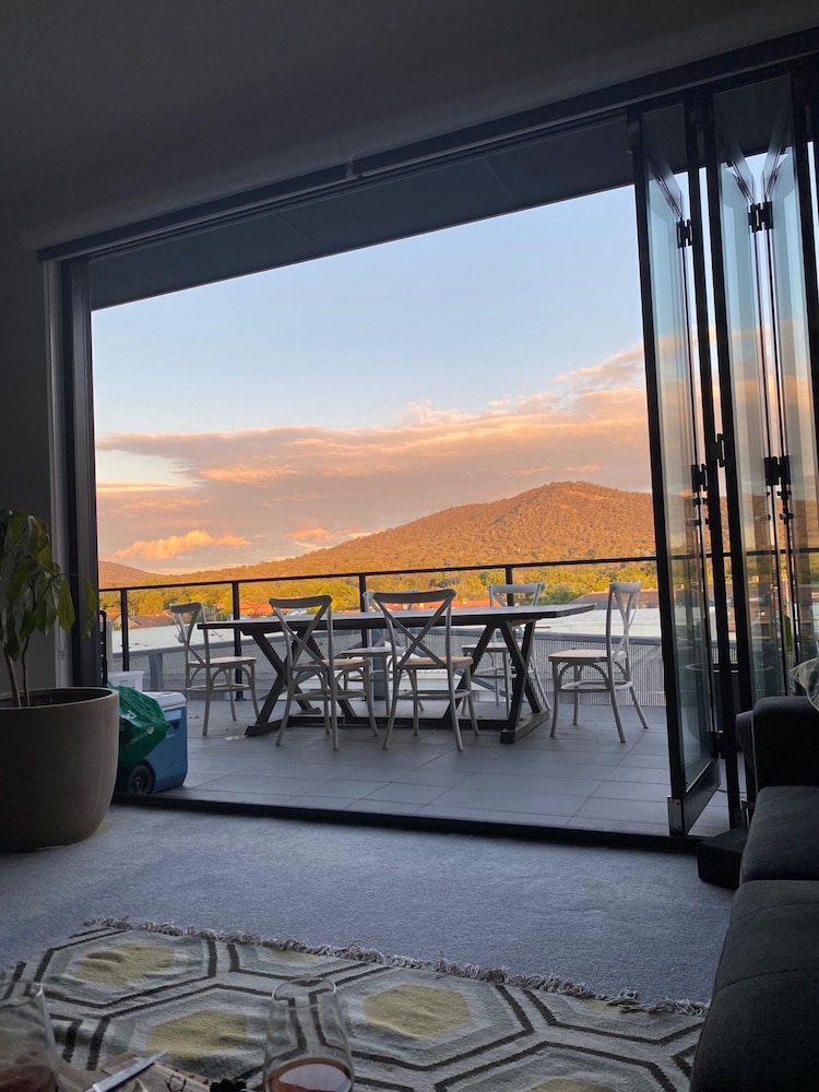 Mountain View City Center Apartment With BBQ