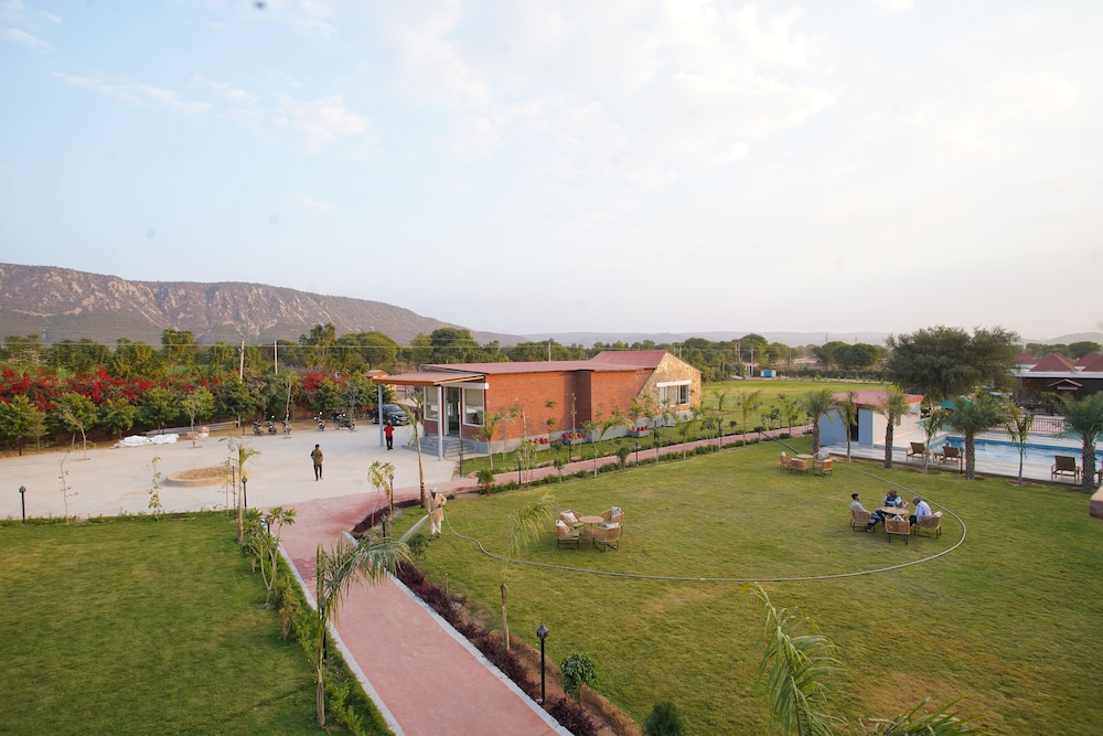 Spree Farmstay, Faridabad
