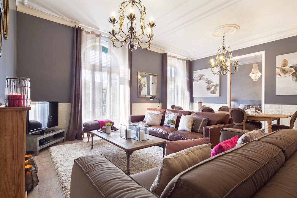 Catalunya Palace Apartment