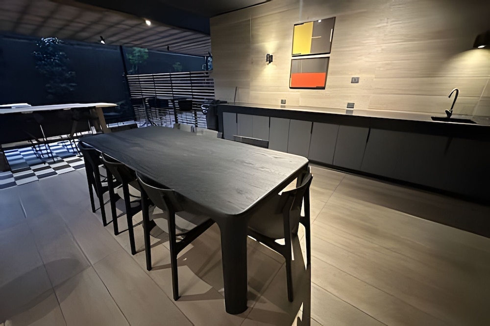 Oceana Suites San Eugenio