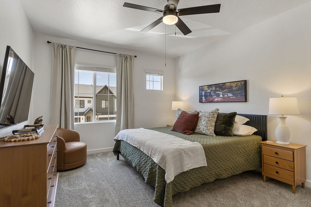 Red Rock Trails 4 Bedroom Townhouse