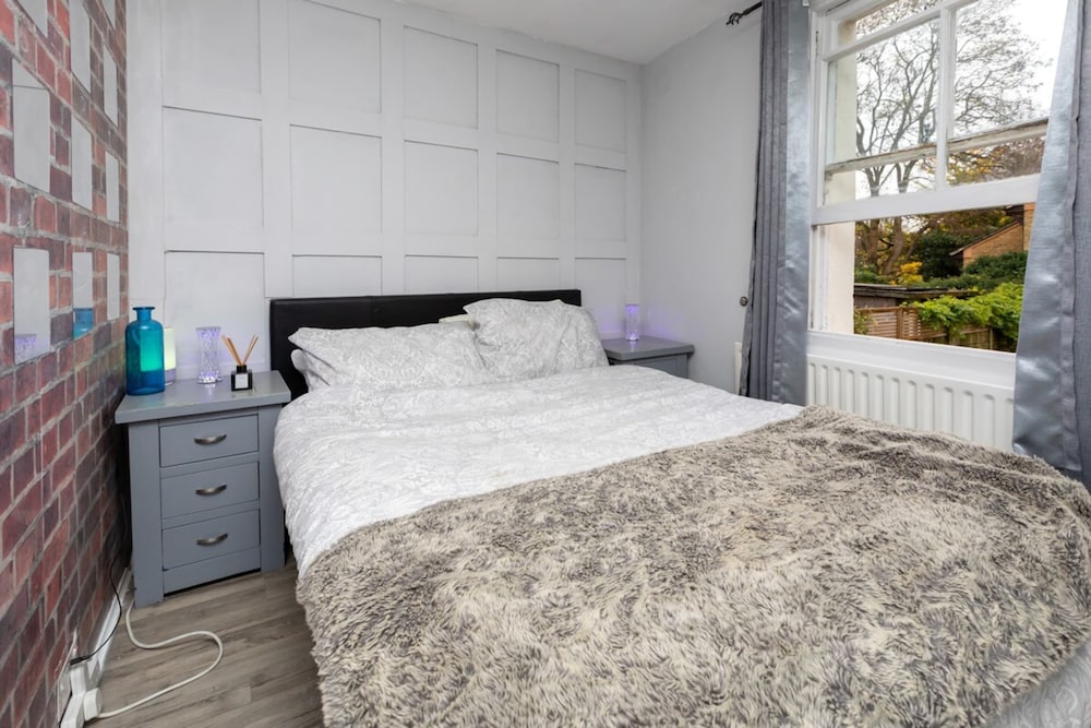 Cosy Studio Apartment view 2