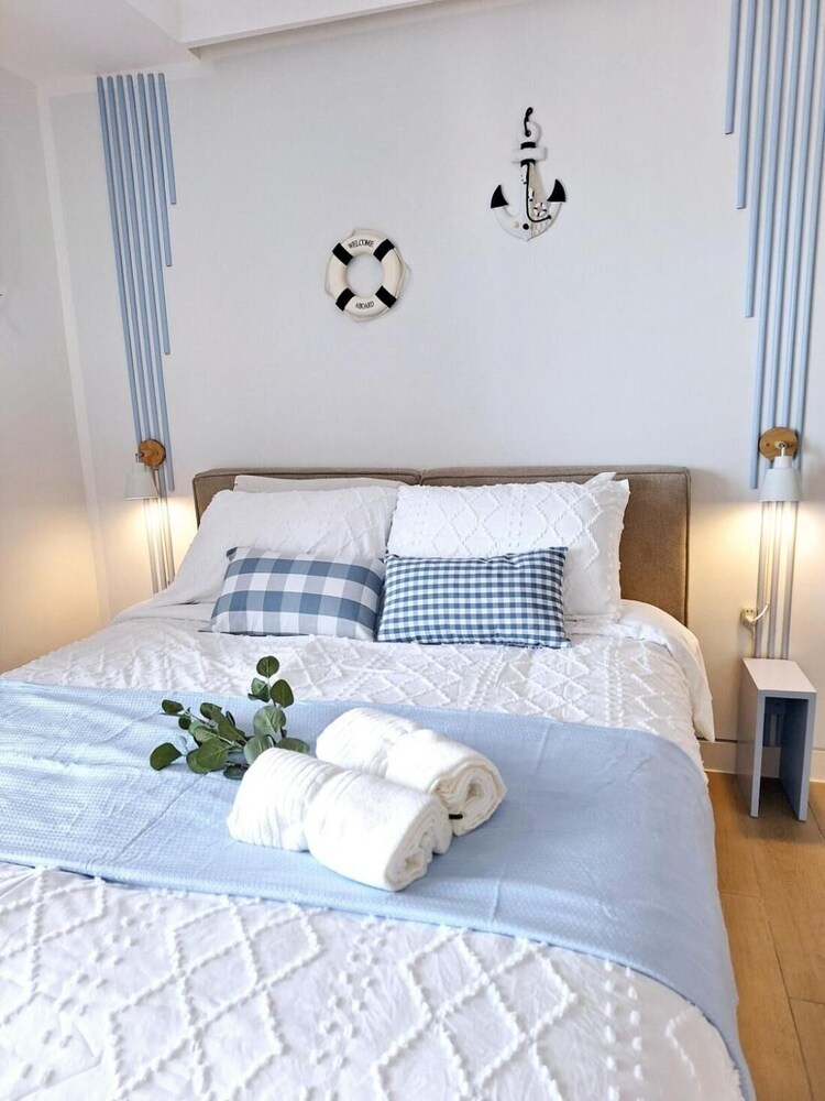 Luxury Coastal, Grand Canal View
