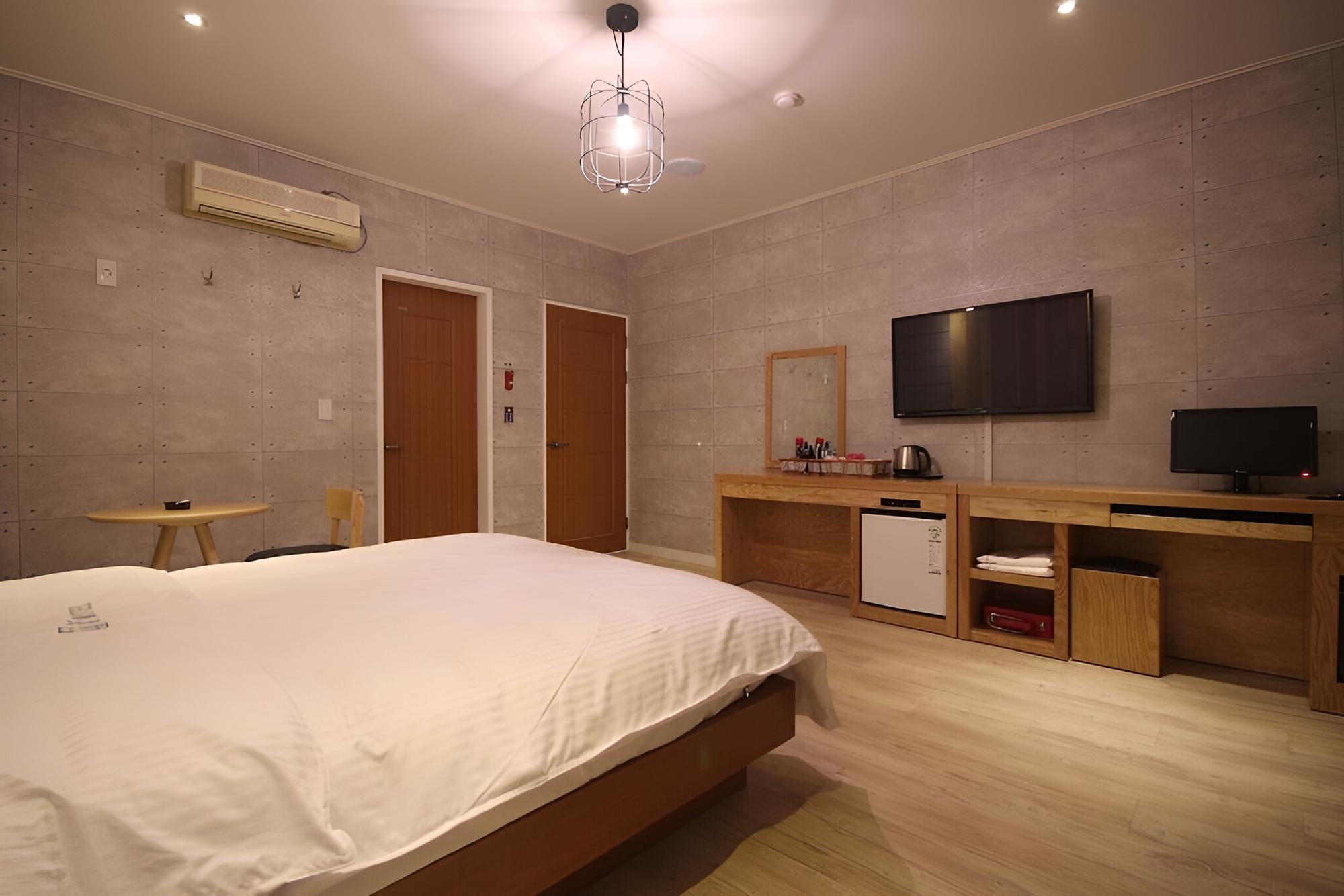 Gimhae Jangyu Check Hotel view 4