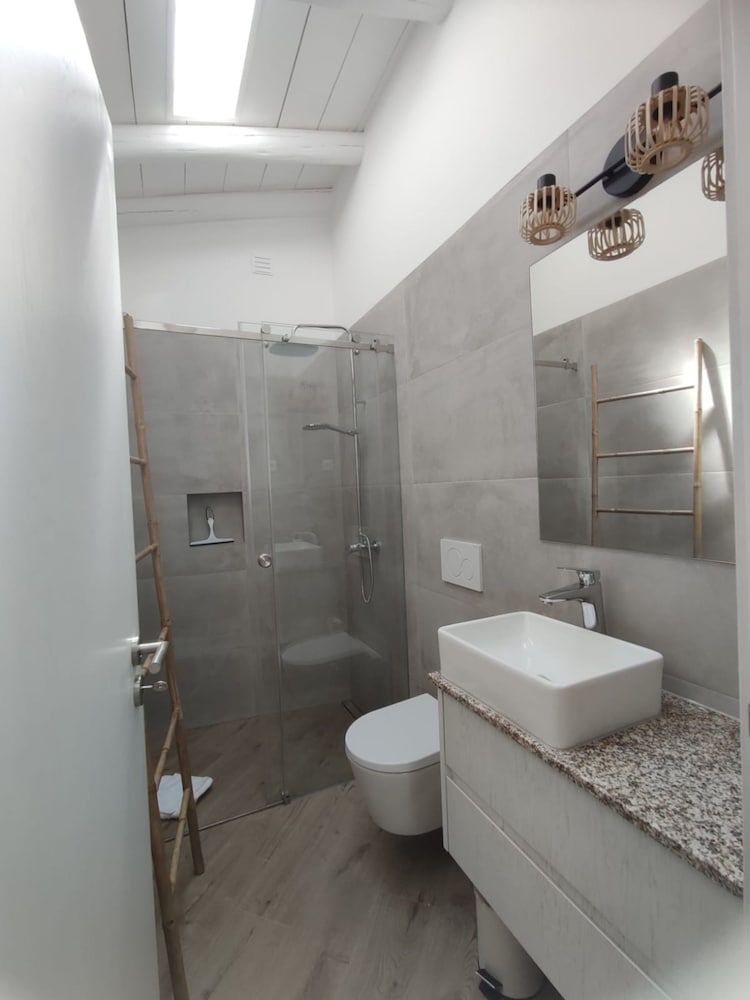 2 Floors Home Near Carvoeiro Slidesplash