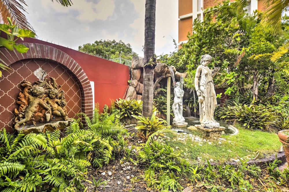 Luxurious San Juan Villa w/ Pool - Walk to Beach! view 3