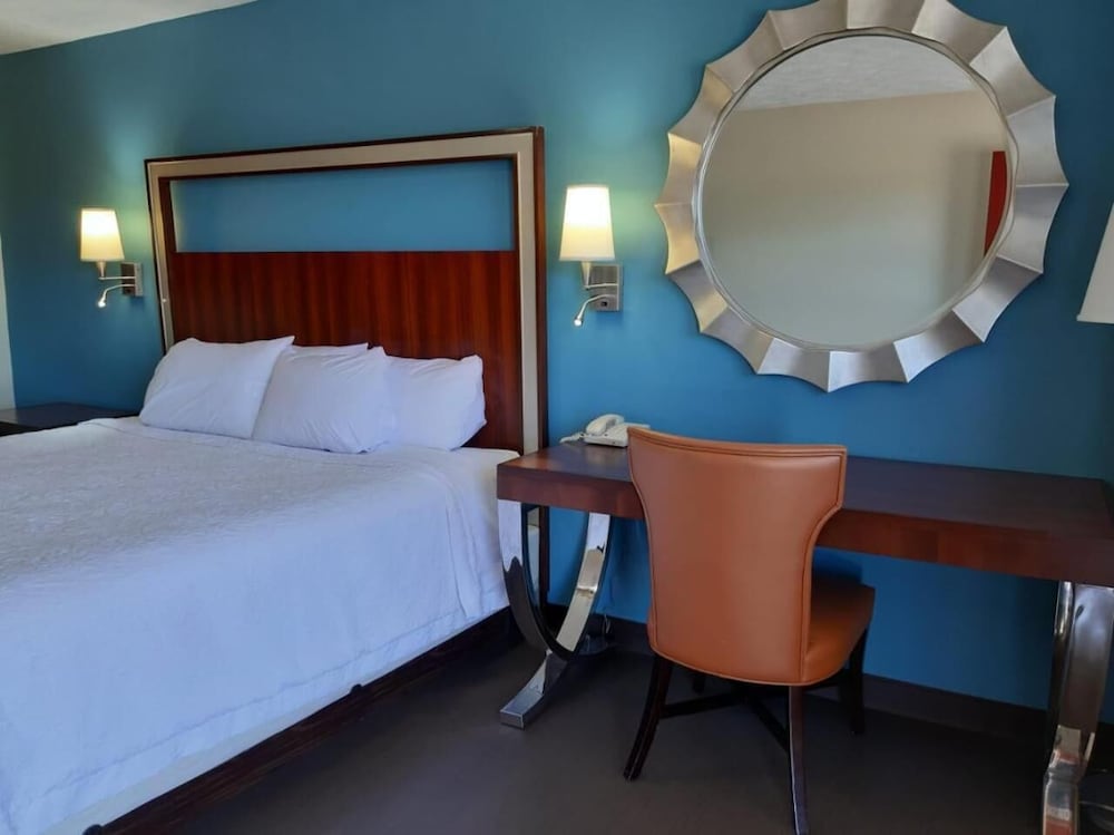 Deerfield Inn