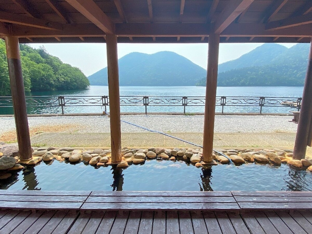 Shikaribetsu Lakeside Onsen Hotel Fusui