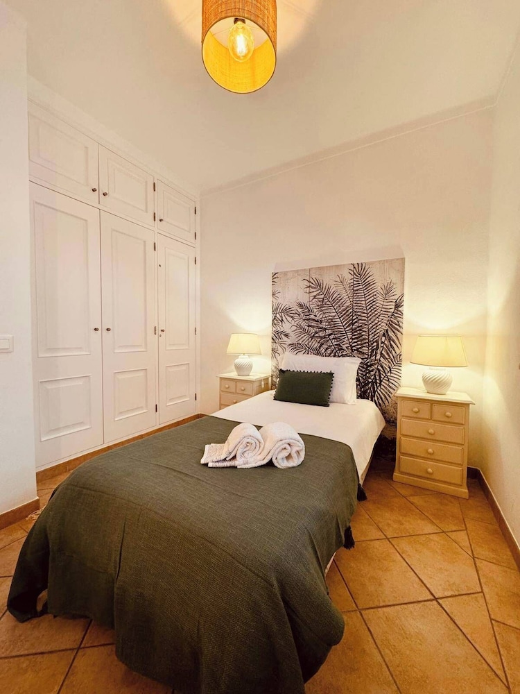 Cosy 3 bed Apartment Albufeira Old Town