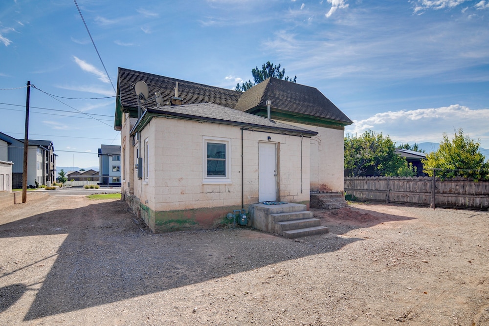 ATV & UTV Parking: Spacious Home in Richfield!