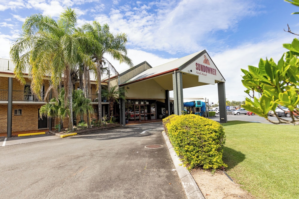 Sundowner Hotel Motel