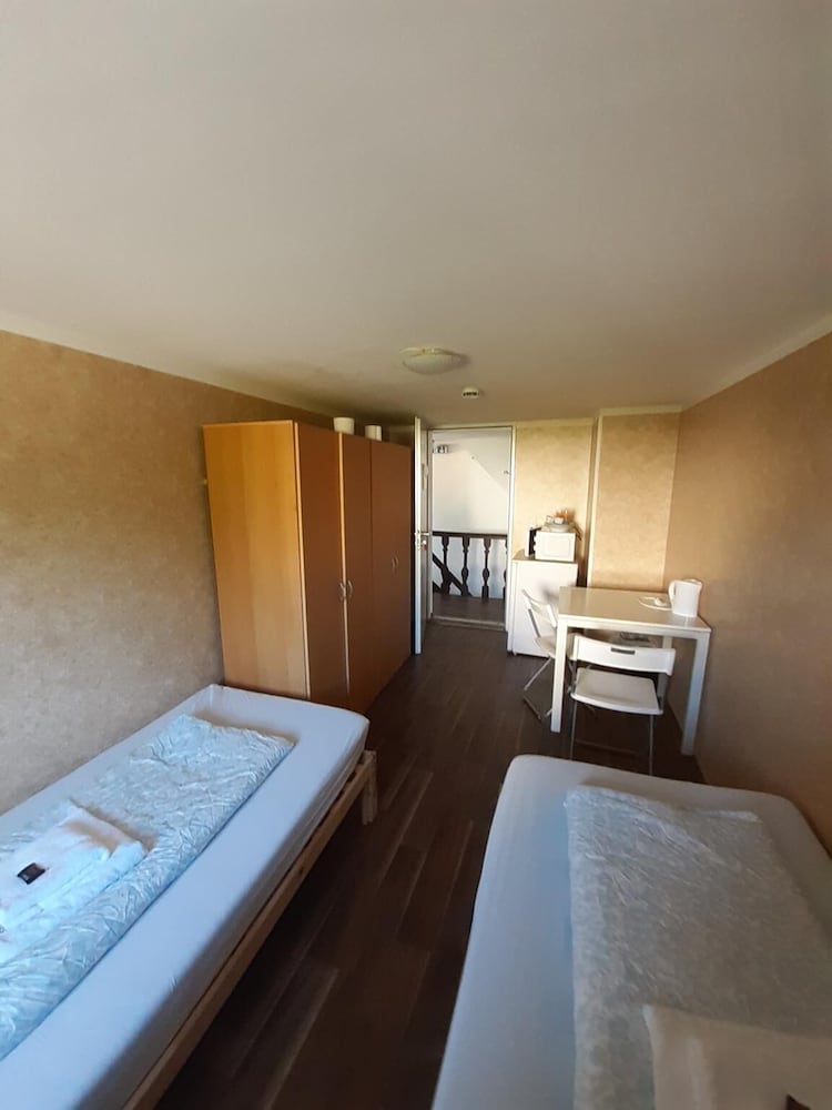 2-Rent Group Hostel Rooms&Apartments EVE168