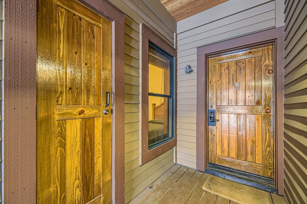 2652 Tenderfoot Lodge 3 Bedroom Condo by RedAwning view 4
