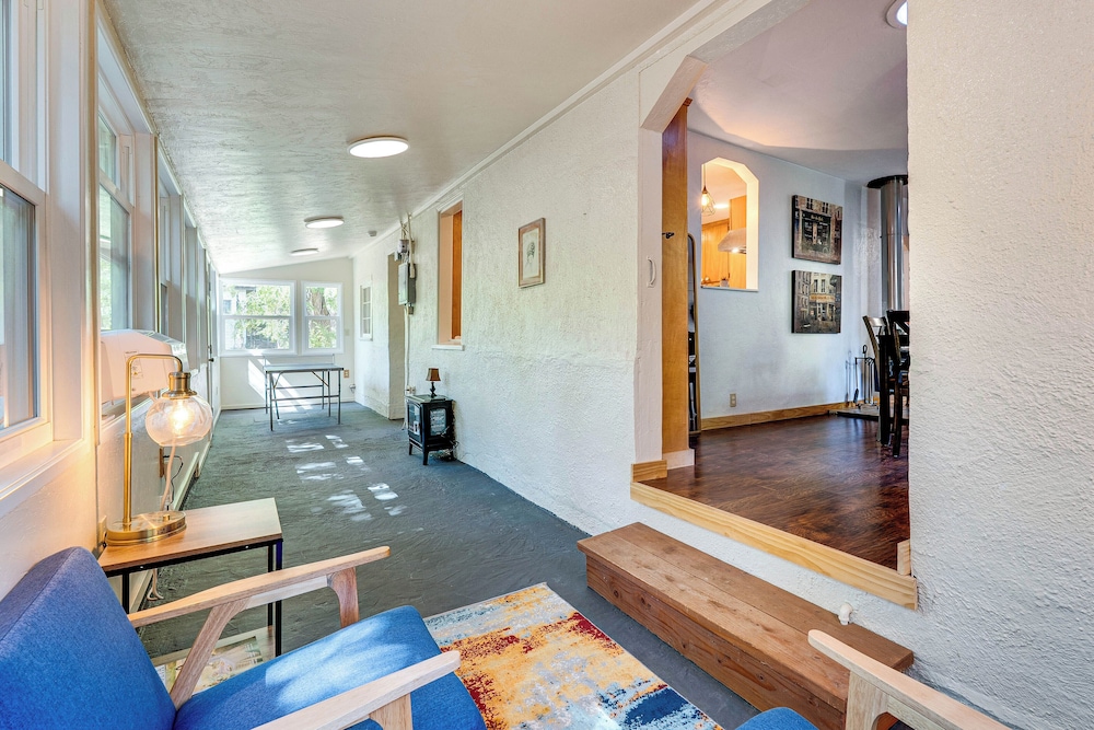Wine Country Cottage in Historic Fiddletown!