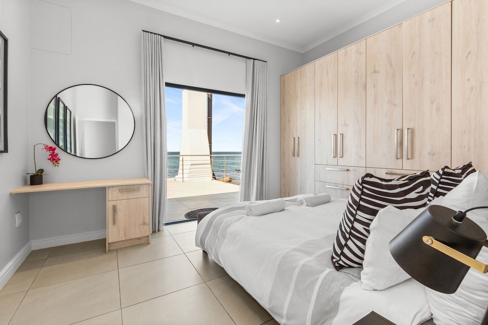 Shelley Point Beach Villa