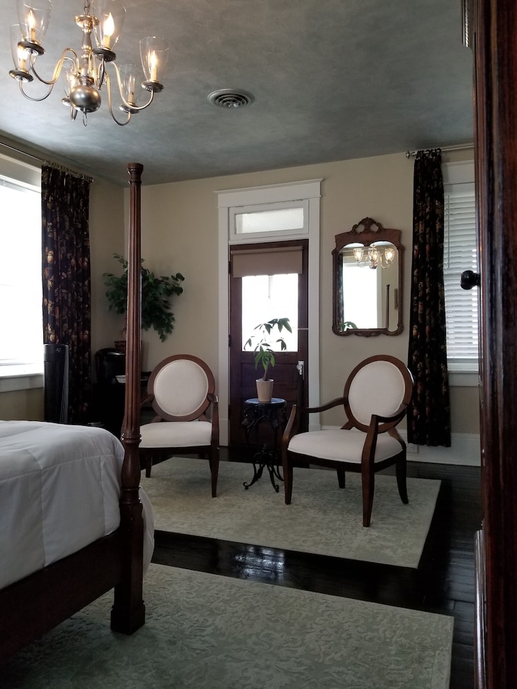 Hagerstown Vacations - Beaver Creek Inn and Spa - Property Image 4