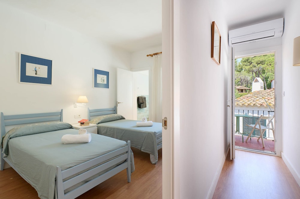 Llevant in Llafranc With 3 Bedrooms and 2 Bathrooms