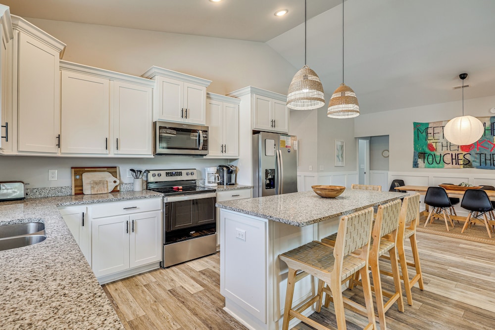 < 1 Mi to Beach: Home w/ Pool in Oak Island!