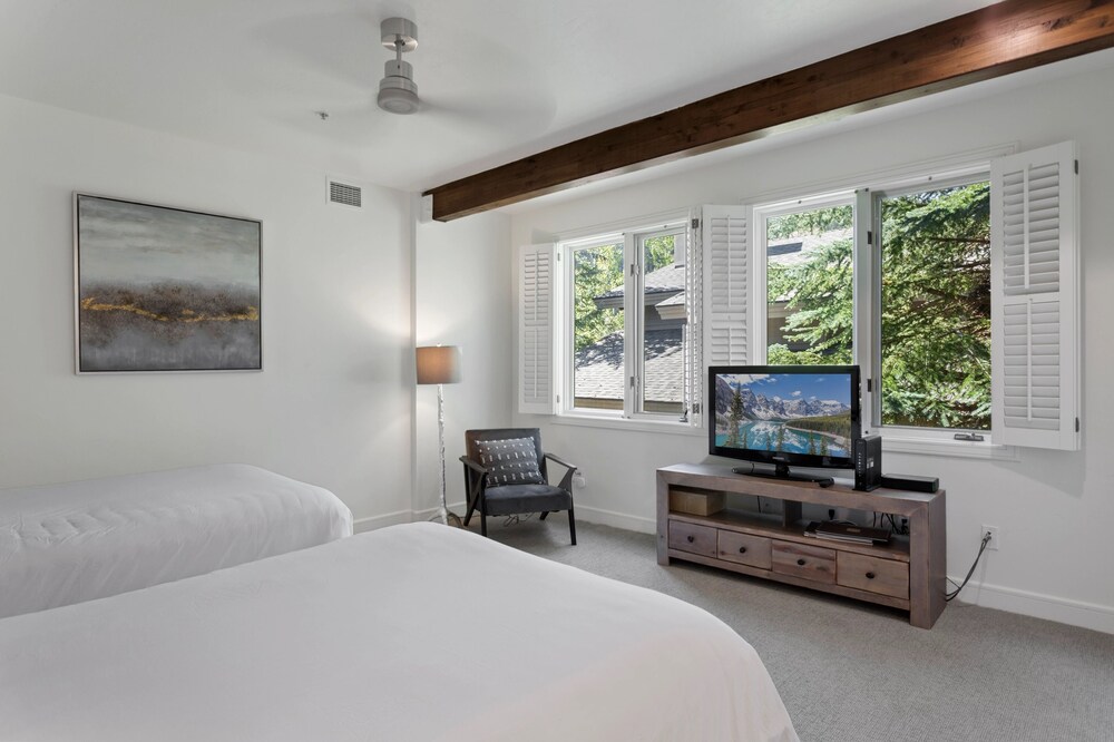 Trail's End Lodge at Deer Valley Resort - Three Bedroom Residence with Spa #501 3 Condo