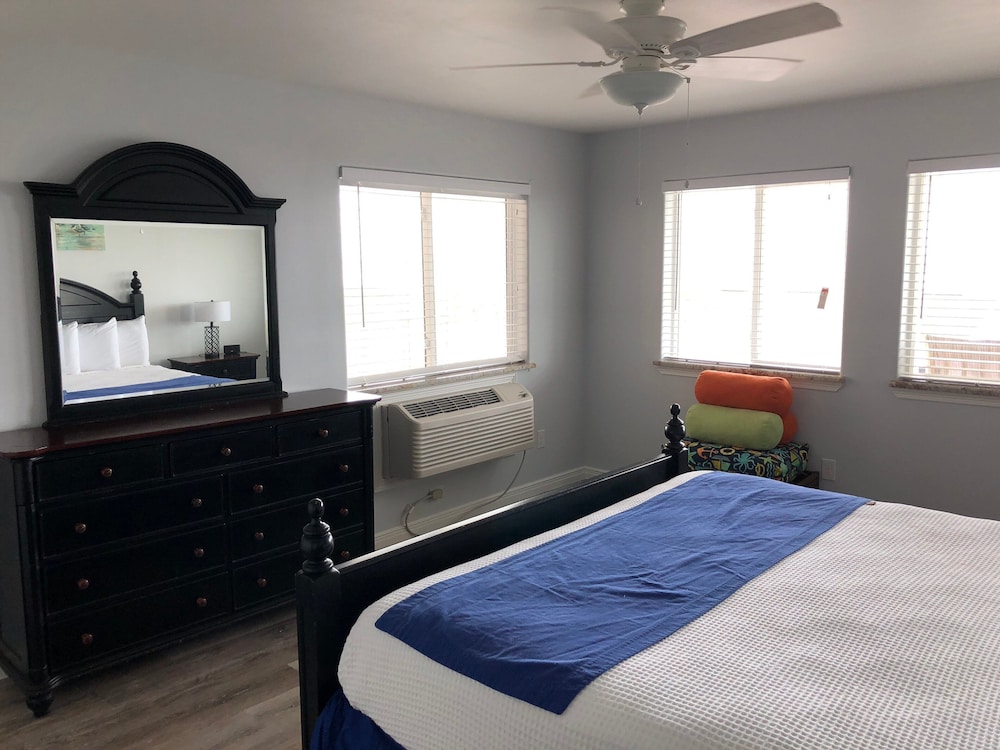Beachgate Condo Suites And Hotel 237+238+239 3 Bedroom Condo