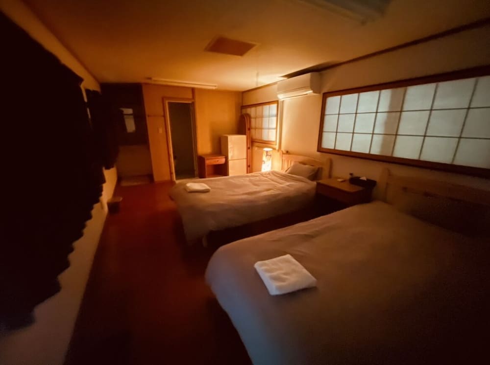Starlight Hostel Endeavour view 4