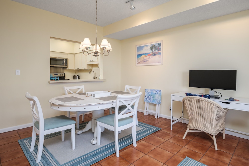 Spinnakers Reach 833 by Distinctive Beach Rentals view 3