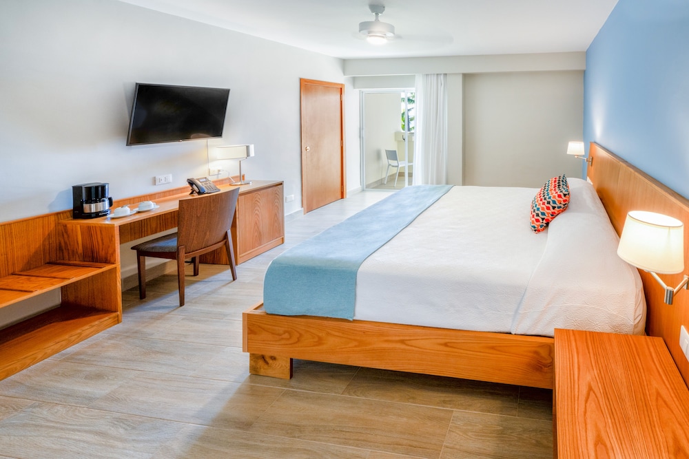 Coral Costa Caribe Beach Resort - All Inclusive - Property Image 22