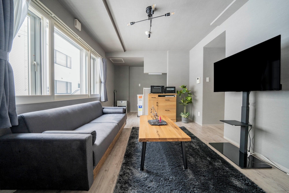 COURT VILLA SAPPORO 102