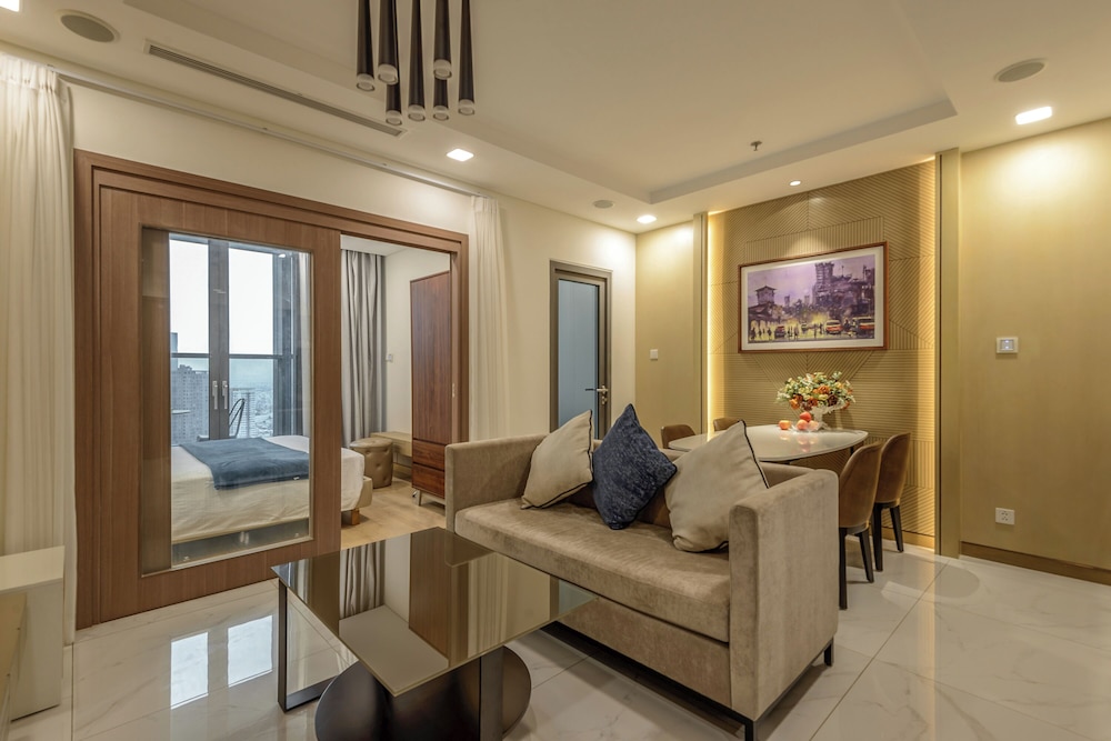 Landmark 81 & Vinhomes - ZEN Saigon Citypoint.